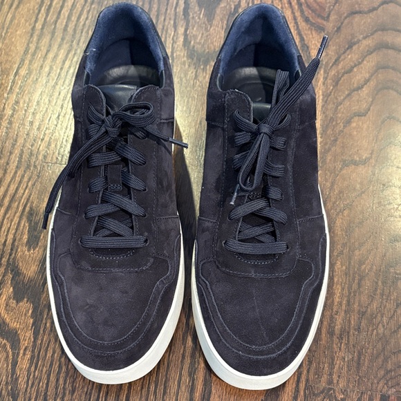Vince Men's Fulton Black Low Too Suede Sneakers size Us 10 Euro 44 - Picture 1 of 10